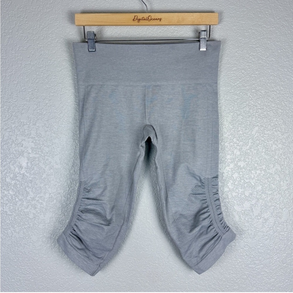Lululemon In the Flow Crop Leggings, Heathered Medium Grey 8 - Yoga, Activewear